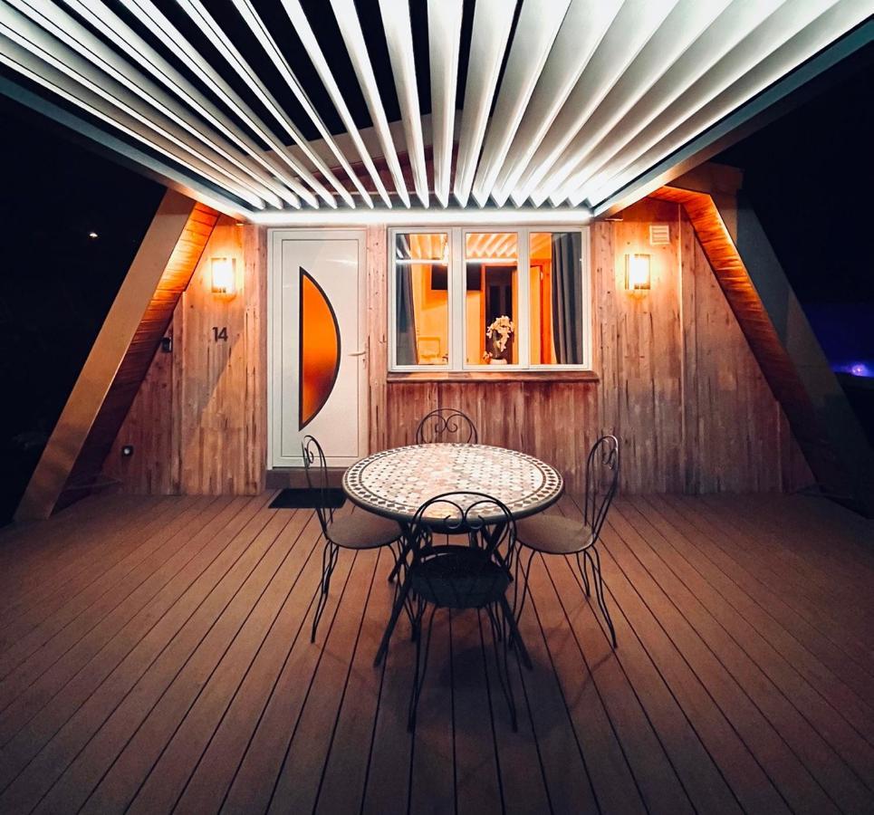 Au-Doux-Altic Chalet Romantique Avec Jacuzzi Et Sauna Metabief Ngoại thất bức ảnh